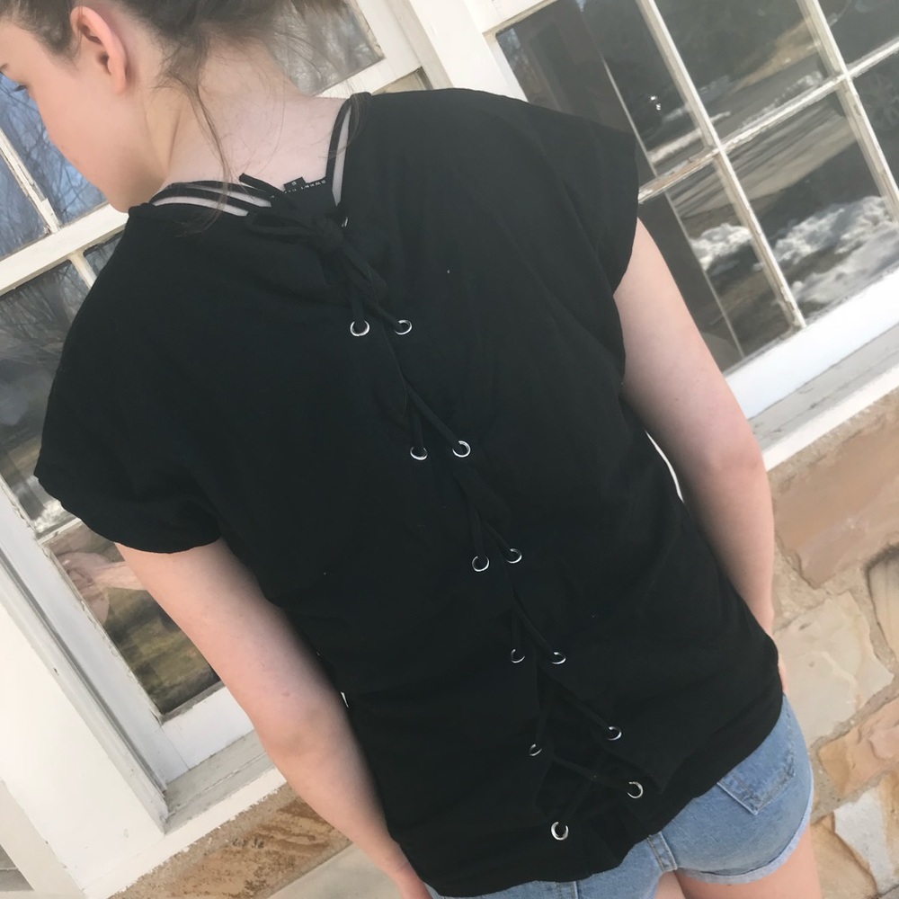 LACED UP THE BACK TEE SHIRT
